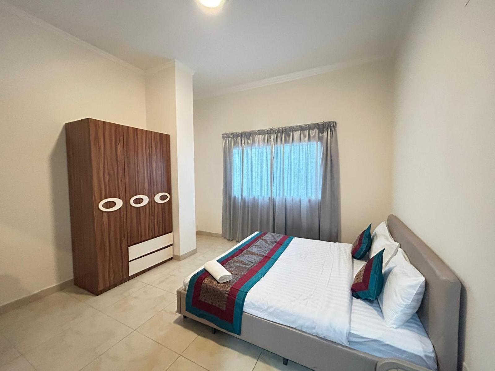 Al Hayat Suites Apartment Manama Exterior photo