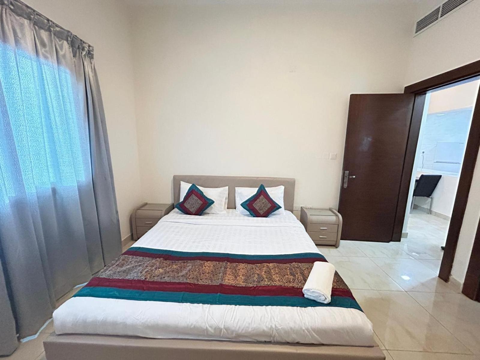 Al Hayat Suites Apartment Manama Exterior photo