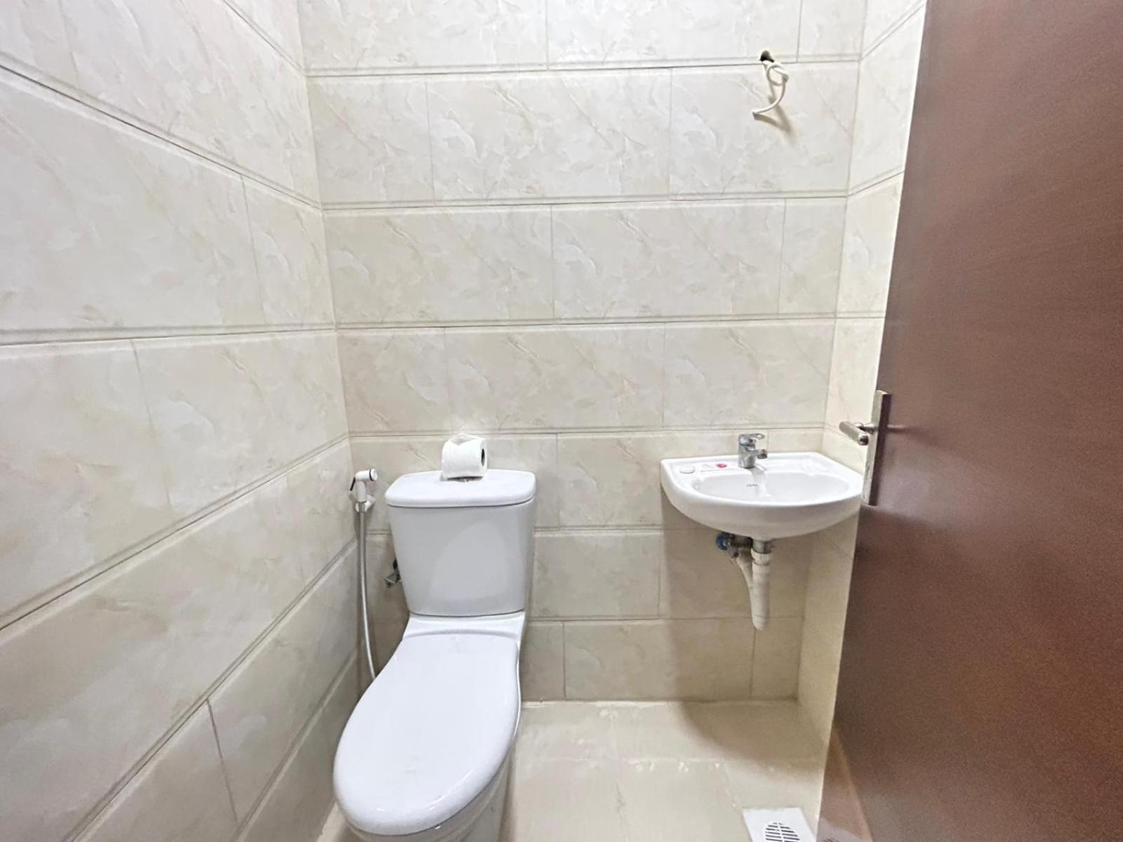 Al Hayat Suites Apartment Manama Exterior photo