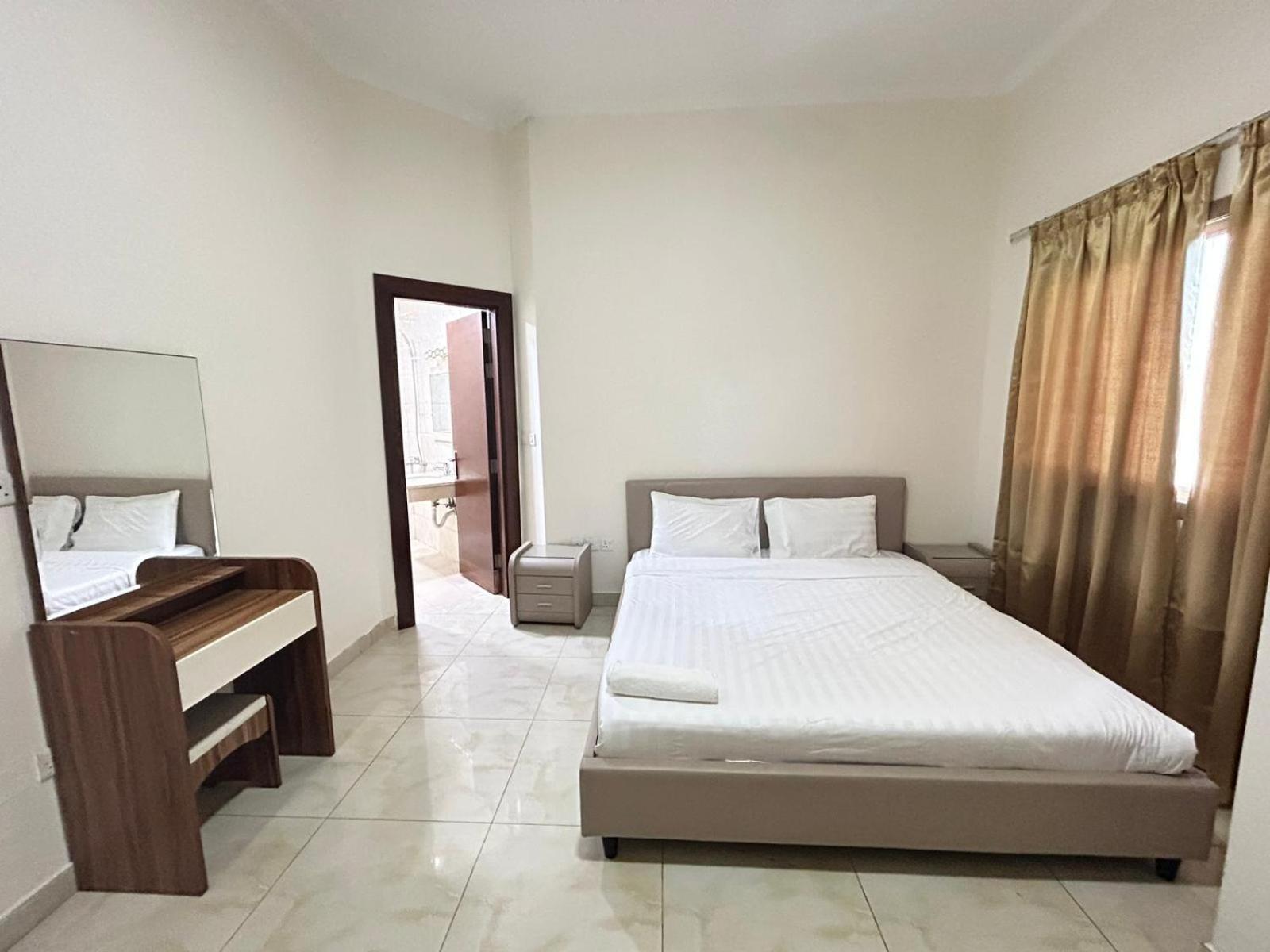 Al Hayat Suites Apartment Manama Exterior photo