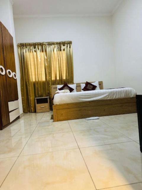 Al Hayat Suites Apartment Manama Exterior photo