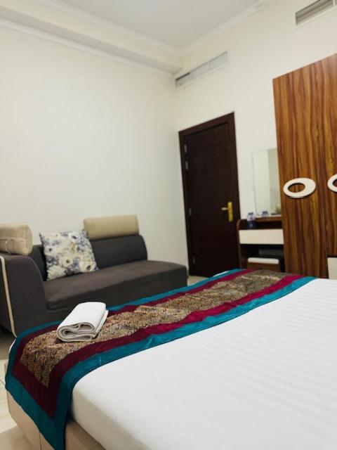 Al Hayat Suites Apartment Manama Exterior photo