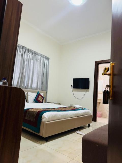 Al Hayat Suites Apartment Manama Exterior photo