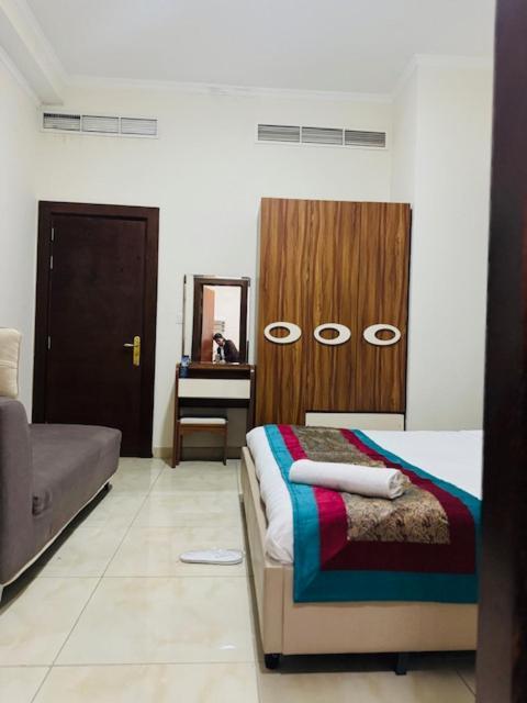 Al Hayat Suites Apartment Manama Exterior photo